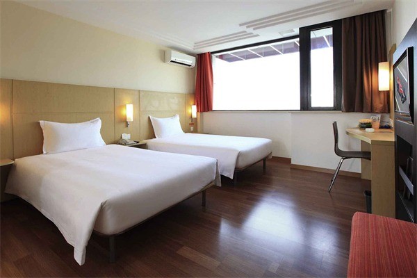 宜必思高级酒店